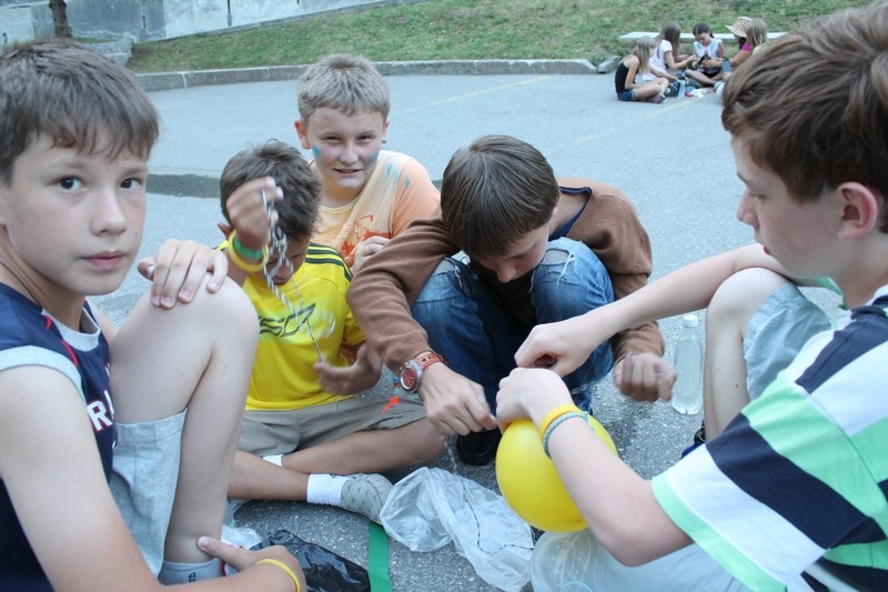 Village Camps International Summer Camp Leysin, Switzerland 2026-08-12 https://www.villagecamps.com/journals_admin/images/699-34-petting zoo (124).jpg